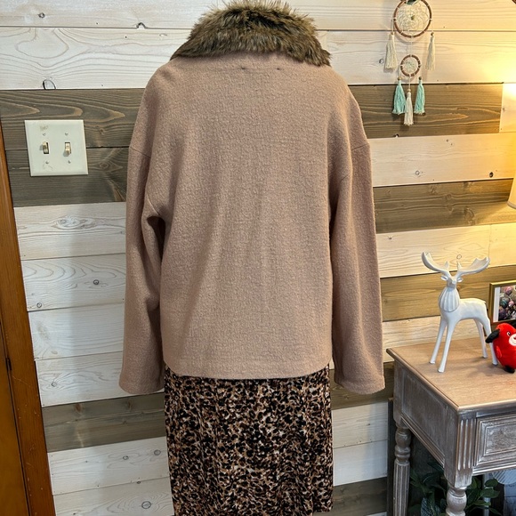 Evan-Picone ⚜️ Faux Fur Trimmed Wool Jacket - Picture 6 of 9